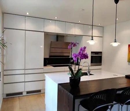 Apartment Vaerelser I Midtbyen - 117 M2